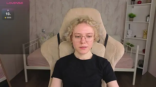 Snapshot of HottoKori chatting on May 25, 2026, 5:46 am HottoKori online show from May 25, 2026, 5:46 am