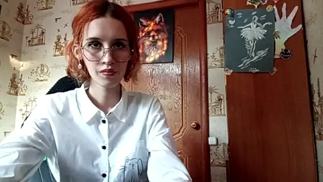 Snapshot of SirenFrost chatting on June 7, 2026, 3:38 pm SirenFrost online show from June 7, 2026, 3:38 pm