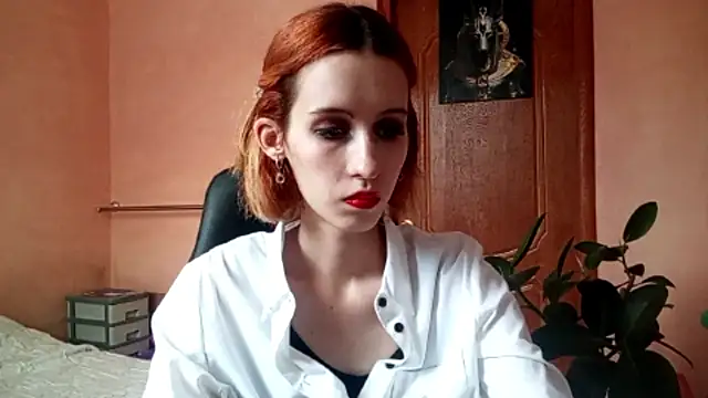 Snapshot of SirenFrost chatting on June 11, 2026, 3:21 pm SirenFrost online show from June 11, 2026, 3:21 pm