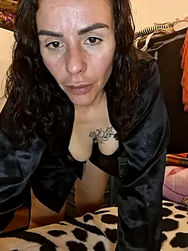 Snapshot of chiquitilla41 chatting on May 21, 2026, 11:56 pm chiquitilla41 online show from May 21, 2026, 11:56 pm