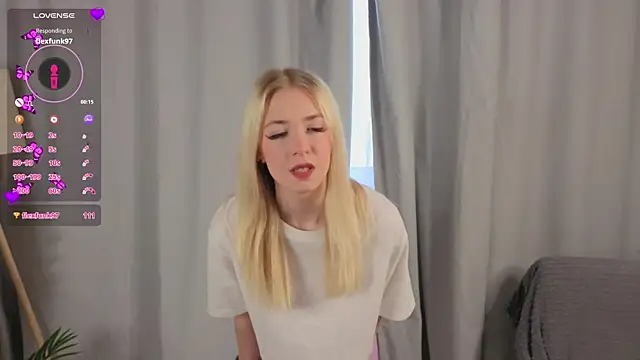 ScarlettRansdell online show from May 4, 2026, 6:31 am