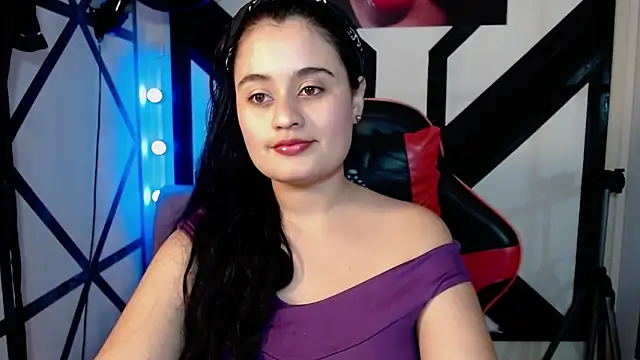 Snapshot of gabriela_tm1 chatting on April 8, 2026, 11:54 am gabriela tm1 online show from April 8, 2026, 11:54 am