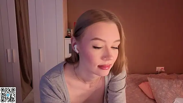 Sellina moon online show from June 20, 2026, 2:47 am