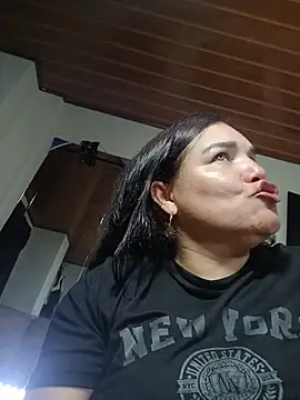 Snapshot of Zuleyka_69 chatting on June 11, 2026, 10:19 pm Zuleyka 69 online show from June 11, 2026, 10:19 pm