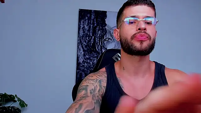 Snapshot of Santos_ramirez1 chatting on June 25, 2026, 4:22 pm Santos ramirez1 online show from June 25, 2026, 4:22 pm