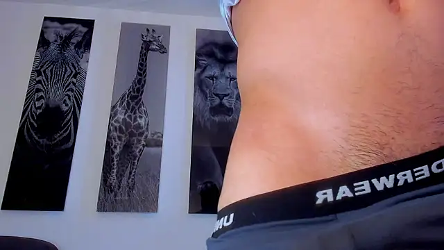 Snapshot of Santos_ramirez1 chatting on July 11, 2026, 1:14 pm Santos ramirez1 online show from July 11, 2026, 1:14 pm