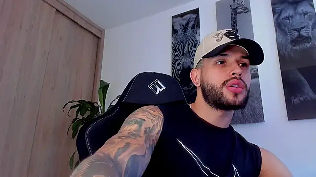 Snapshot of Santos_ramirez1 chatting on July 27, 2026, 2:35 pm Santos ramirez1 online show from July 27, 2026, 2:35 pm