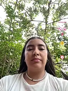 HaileyBiieber online show from April 28, 2026, 10:37 pm