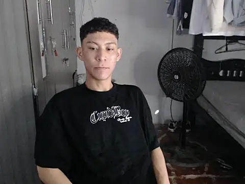 mastercum28 online show from May 18, 2026, 2:01 pm