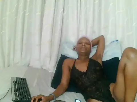 SexySlimMelanin7 online show from April 5, 2026, 8:17 pm