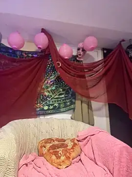 mango-kitty online show from April 21, 2026, 8:34 pm