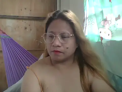 PinayChristine online show from June 2, 2026, 2:02 am