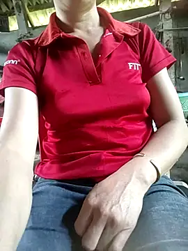 Snapshot of Lucky-beo chatting on July 2, 2026, 3:23 am Lucky-beo online show from July 2, 2026, 3:23 am