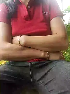Snapshot of Lucky-beo chatting on July 8, 2026, 11:53 pm Lucky-beo online show from July 8, 2026, 11:53 pm