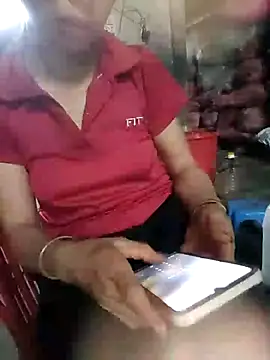 Snapshot of Lucky-beo chatting on July 18, 2026, 11:03 am Lucky-beo online show from July 18, 2026, 11:03 am