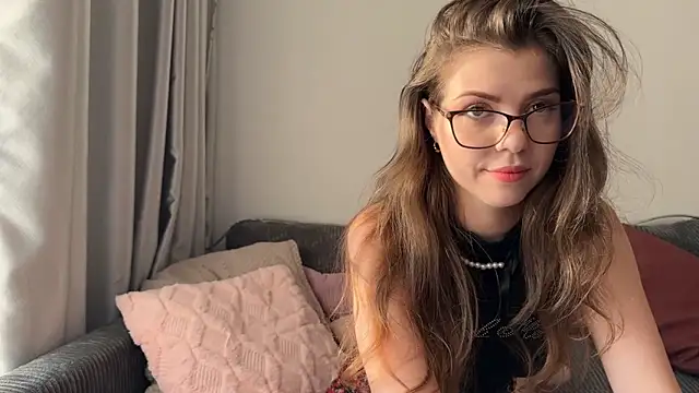 Snapshot of eva_si chatting on March 23, 2026, 10:19 am eva si online show from March 23, 2026, 10:19 am