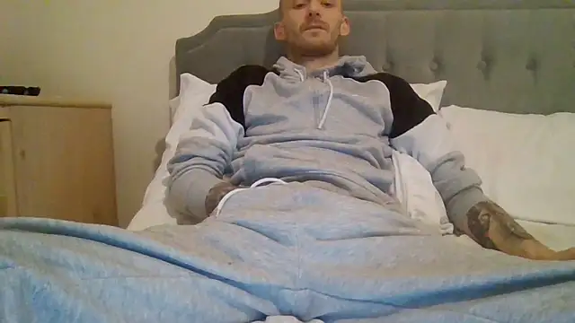 feetlovrr94 online show from March 23, 2026, 3:16 pm