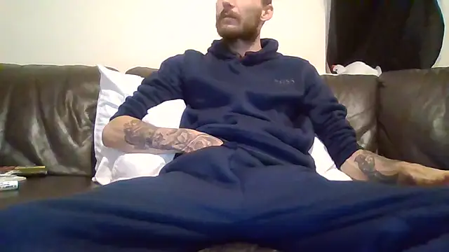 feetlovrr94 online show from May 7, 2026, 11:54 pm