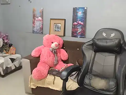 fuckercumm online show from June 13, 2026, 12:19 am
