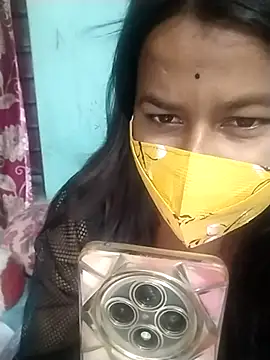 Snapshot of Curvy_Divaa chatting on March 24, 2026, 6:24 pm Curvy Divaa online show from March 24, 2026, 6:24 pm