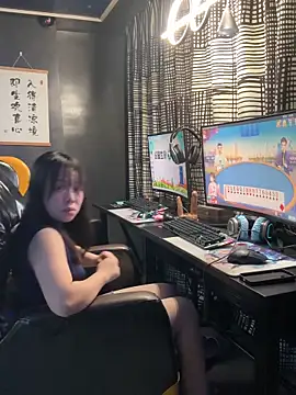 qiqi-228 online show from March 24, 2026, 11:48 am