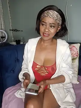 Snapshot of Sweet_Doll2 chatting on June 6, 2026, 8:35 pm Sweet Doll2 online show from June 6, 2026, 8:35 pm