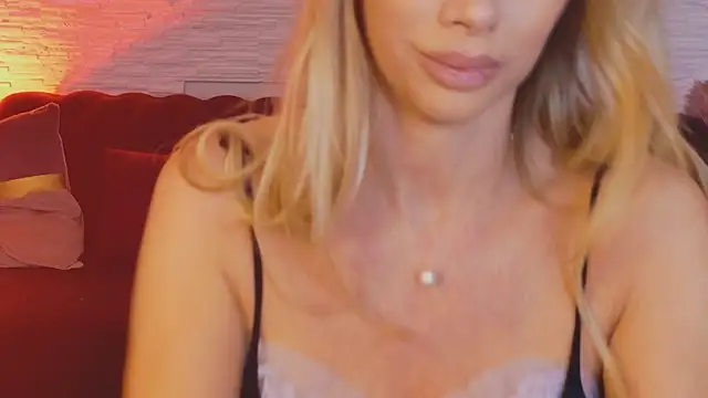 AngelWooW online show from April 3, 2026, 5:38 am