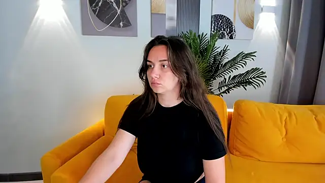 Domirelle online show from June 22, 2026, 12:13 pm