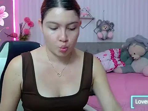 honey-blossom online show from April 21, 2026, 4:23 pm