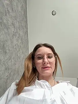 FReyja 44 online show from April 10, 2026, 6:18 am