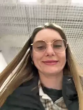 FReyja 44 online show from April 11, 2026, 8:40 am