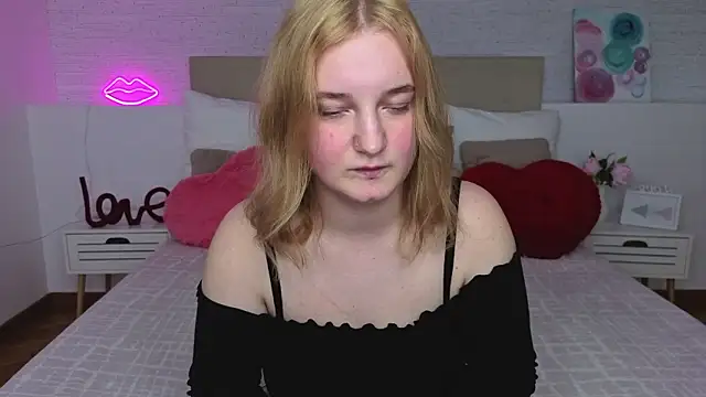 Angel Ari online show from March 23, 2026, 2:21 pm