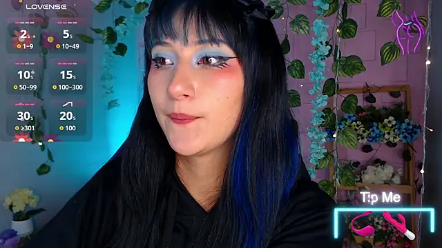 eyes moonn online show from April 10, 2026, 3:34 am
