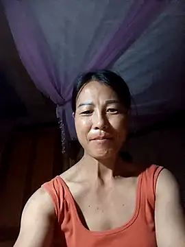 Snapshot of -Numin- chatting on June 4, 2026, 7:42 pm -Numin- online show from June 4, 2026, 7:42 pm