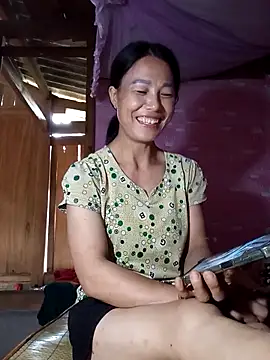 Snapshot of -Numin- chatting on June 16, 2026, 12:35 am -Numin- online show from June 16, 2026, 12:35 am