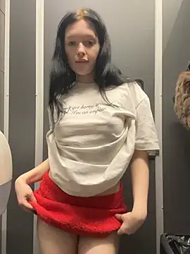 Snapshot of Flora_Ray chatting on April 9, 2026, 11:37 am Flora Ray online show from April 9, 2026, 11:37 am