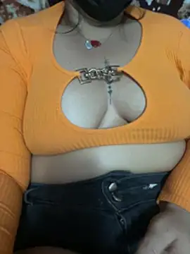 Anita vegaa  online show from May 20, 2026, 2:23 pm