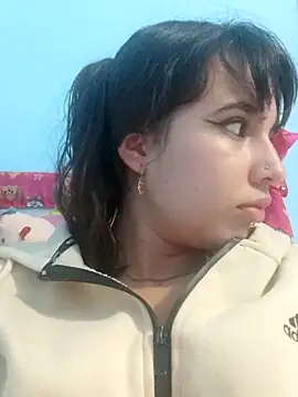 Snapshot of YourHotGirldfriend1 chatting on March 24, 2026, 2:05 am YourHotGirldfriend1 online show from March 24, 2026, 2:05 am