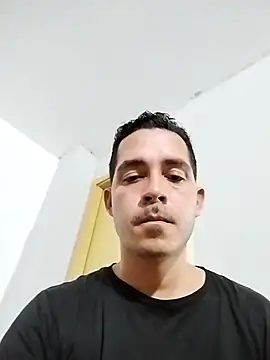 Gabriel leon33 online show from April 1, 2026, 3:29 am