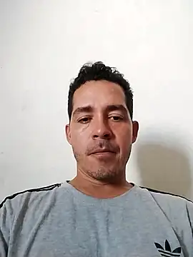 Gabriel leon33 online show from April 13, 2026, 8:03 pm