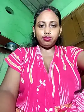 Snapshot of puja560 chatting on April 17, 2026, 5:27 pm puja560 online show from April 17, 2026, 5:27 pm