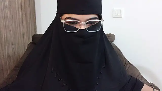 karandeep kaur isback online show from March 27, 2026, 1:33 pm
