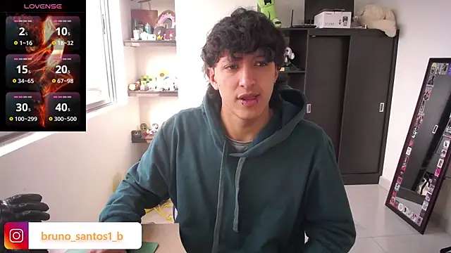Bruno santos1 online show from April 28, 2026, 12:54 pm
