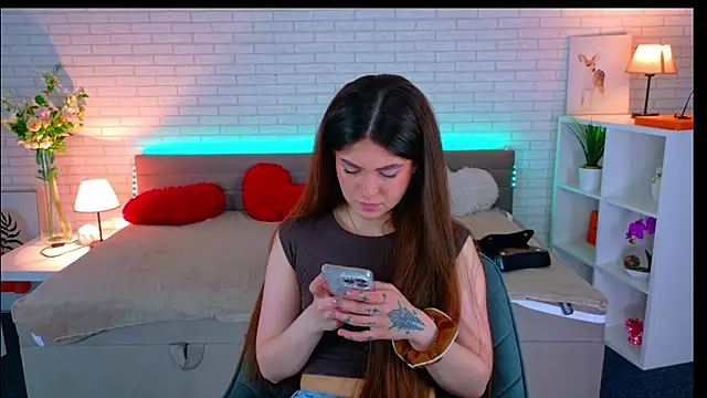 SunnyBloss online show from May 6, 2026, 1:38 pm