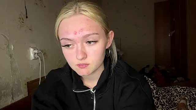 Sophia Blonde online show from April 28, 2026, 3:39 pm