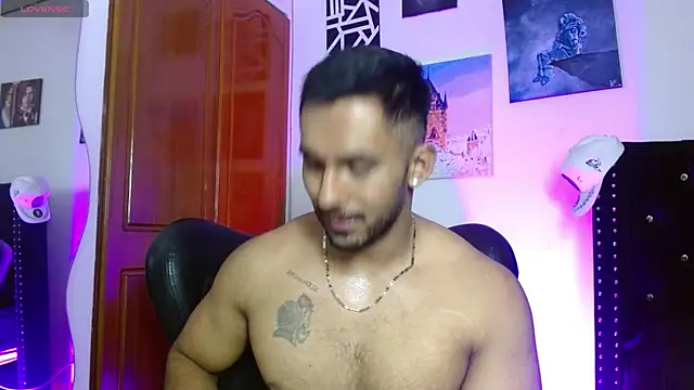 romanpearce  online show from July 27, 2026, 5:53 pm
