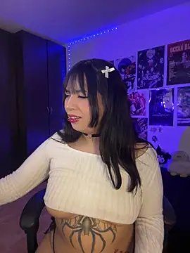 Hinataaa  online show from June 14, 2026, 4:36 am