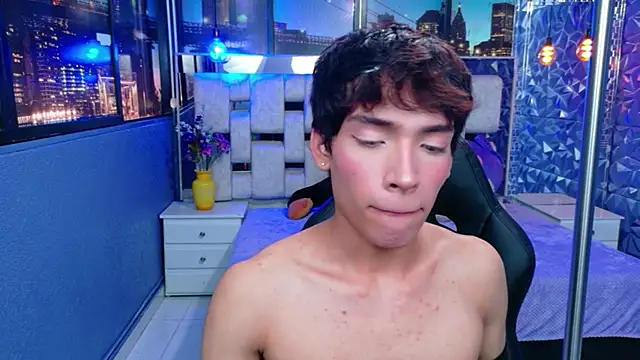 IsaacNovaa online show from April 19, 2026, 8:00 pm