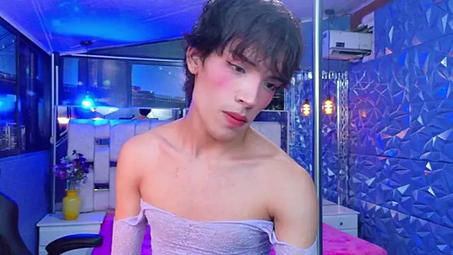 IsaacNovaa online show from June 11, 2026, 2:53 am