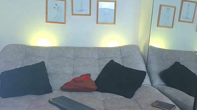 CharlotteCopper  online show from April 10, 2026, 10:53 am